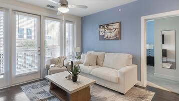 Apartment (2 Bedrooms) | Front of property