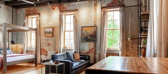 Group Stay, 3 private studio suites in charming downtown Heber Springs