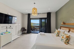 2 bedrooms, desk, iron/ironing board, free WiFi - Villa Anosia Laman: View with sunset, private pool, and 2 beaches nearby (Westpunt)