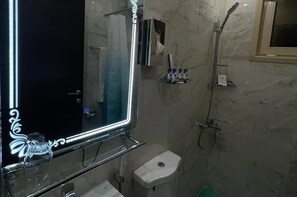 Bathroom - Rovan Hotel (Madinah)
