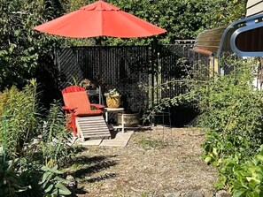 Property grounds - Hillsdale Private Studio Oasis in Portland, OR (Portland)
