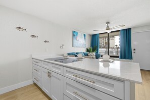 Fridge, microwave, stovetop, dishwasher