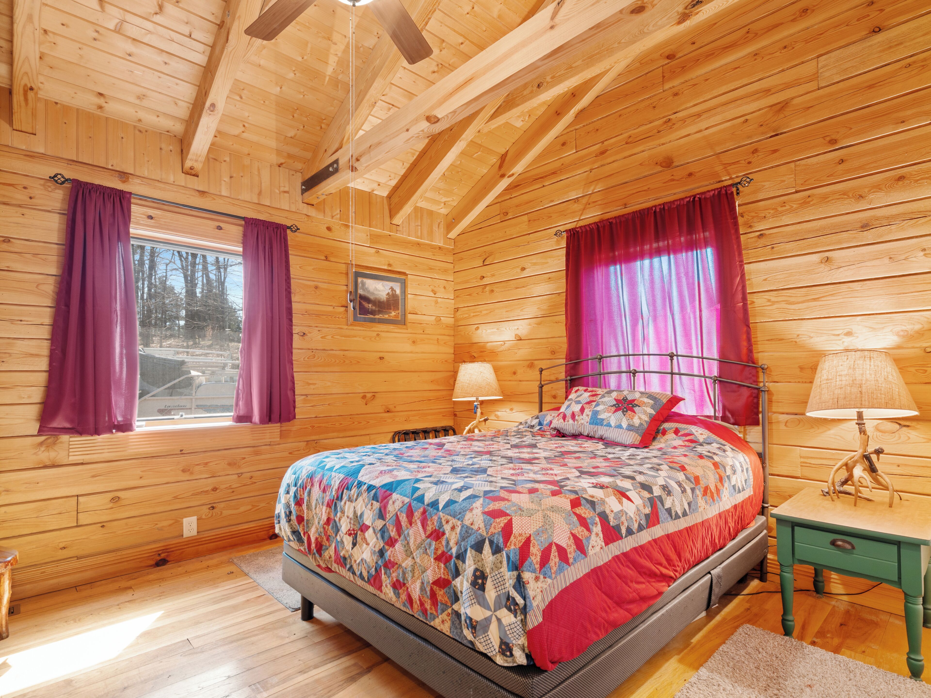 3 bedrooms, desk, free WiFi, bed sheets