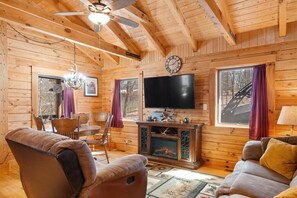Smart TV, fireplace
