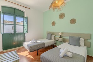 2 bedrooms, iron/ironing board, free WiFi, bed sheets - #359 Quinta Brito Lima B (Paderne)