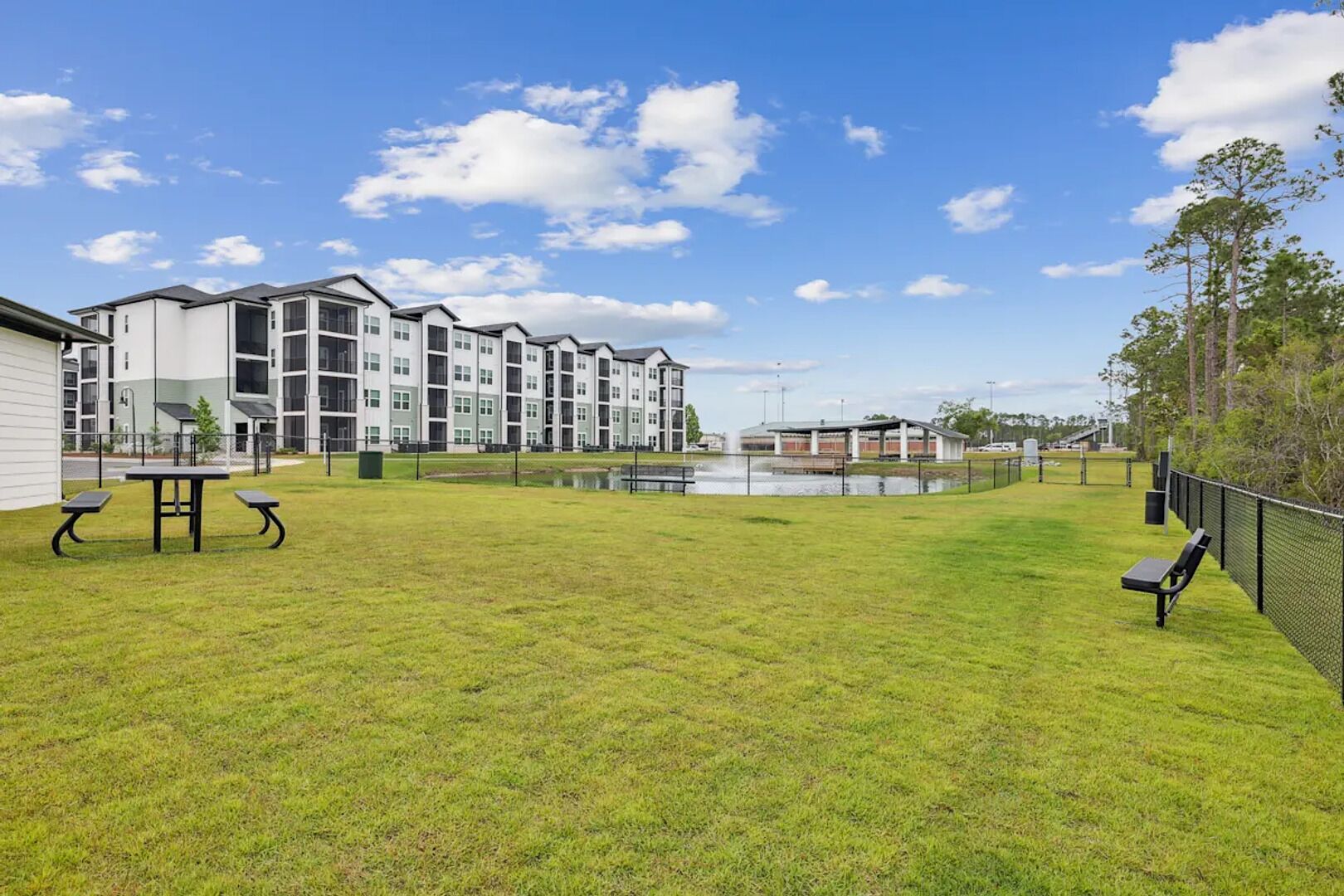 Leilighet (2 Bedrooms) | Overnattingsstedets uteområder