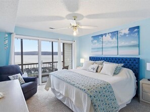 3 bedrooms, WiFi, bed sheets - |Lake Front | Views | Seasonal Pool | 3B 2B |Grill (Osage Beach)