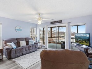 TV - |Lake Front | Views | Seasonal Pool | 3B 2B |Grill (Osage Beach)