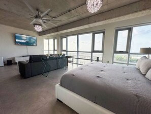 Room - Atlantis modern living with panoramic ocean views (San Juan)