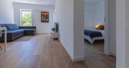 Village Carcavelos I Elegance by the Sea Steps from Praia & Santini