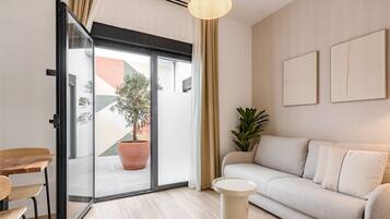 Family Studio | Living area