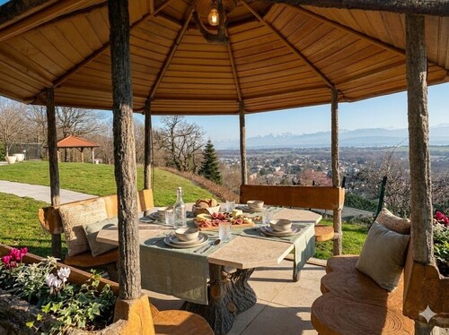 Villa Mont-Blanc & 6 bedrooms & views of the Alps and lake