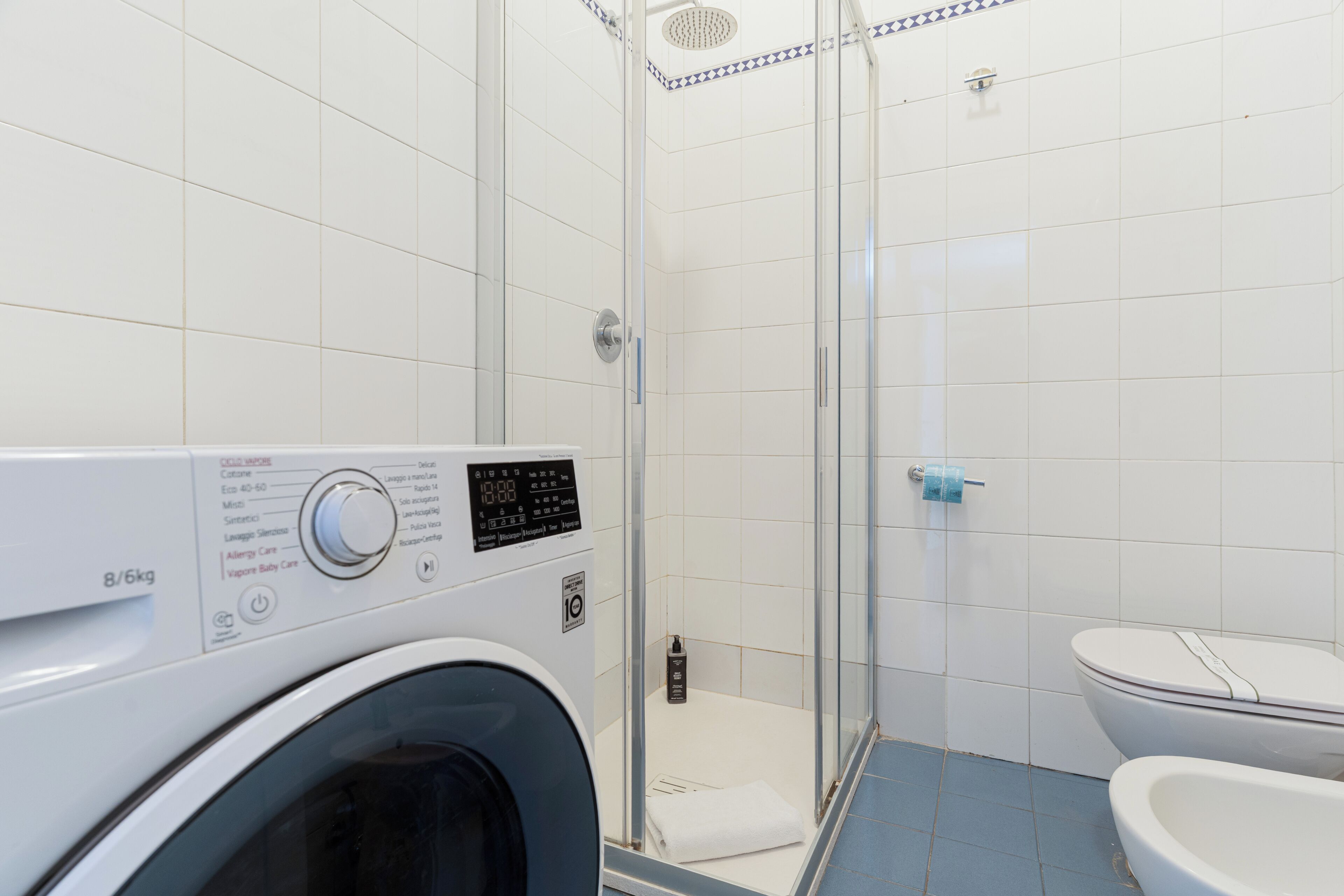 Apartment | Bathroom