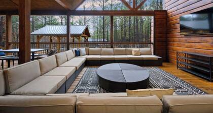 Luxury Lodge|Mini Pickleball, Playground, Hot Tub