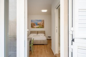 Ferros/tábuas de passar roupa, Wi-Fi, roupa de cama