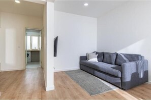 Living area - Apartment with stunning views of the Tagus River and the Atlantic (Cruz Quebrada)
