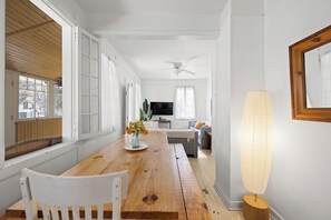 Dining - Blue Fox Cottage in Grand Beach (Grand Beach)