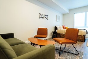 Studio Suite | Interior