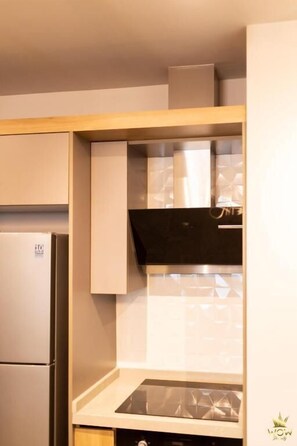 Private kitchen - Diamond in City by wow property (Accra)