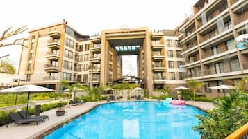 Deluxe Studio, Balcony, City View | Pool