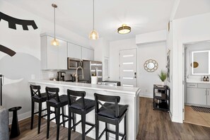 Fridge, microwave, oven, stovetop - Private Skyline Balcony Minutes to Broadway (Nashville)