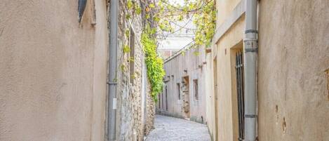 Enceinte de lâhĂ©bergement