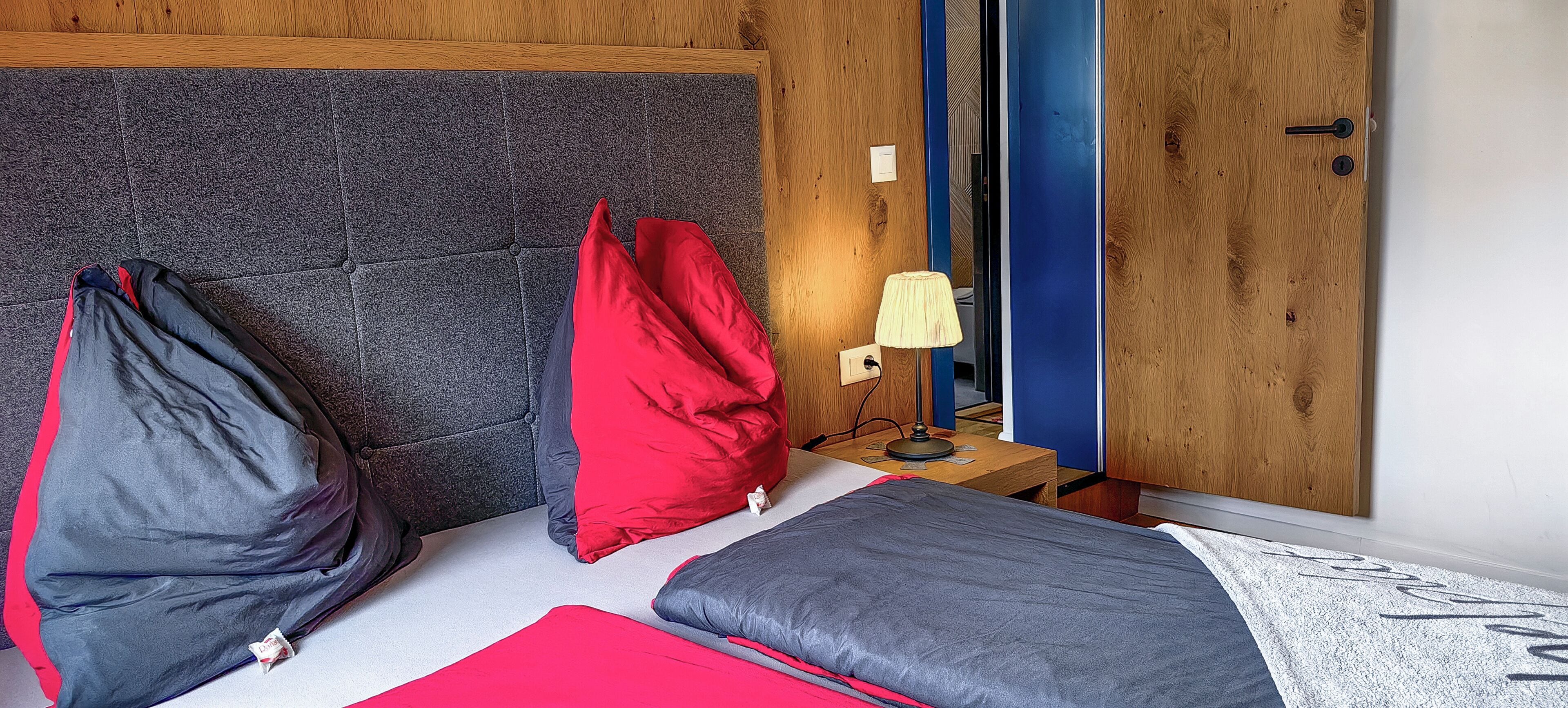 Comfort Apartment, 1 Bedroom, Pets Allowed, Mountain View | Free cribs/infant beds, free WiFi, bed sheets