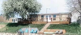 The “We Should Book Another Night” Lake house Haven