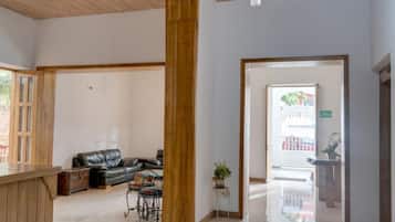 Habitación triple Deluxe | Lobby