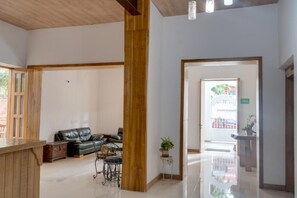 Deluxe-Dreibettzimmer | Lobby