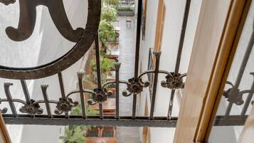 Habitación familiar, vistas al jardín | Interior