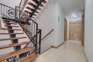 Deluxe Triple Room | Interior - Hotel Granada Embassy (Cali)