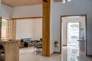 Quarto triplo luxo | Saguão