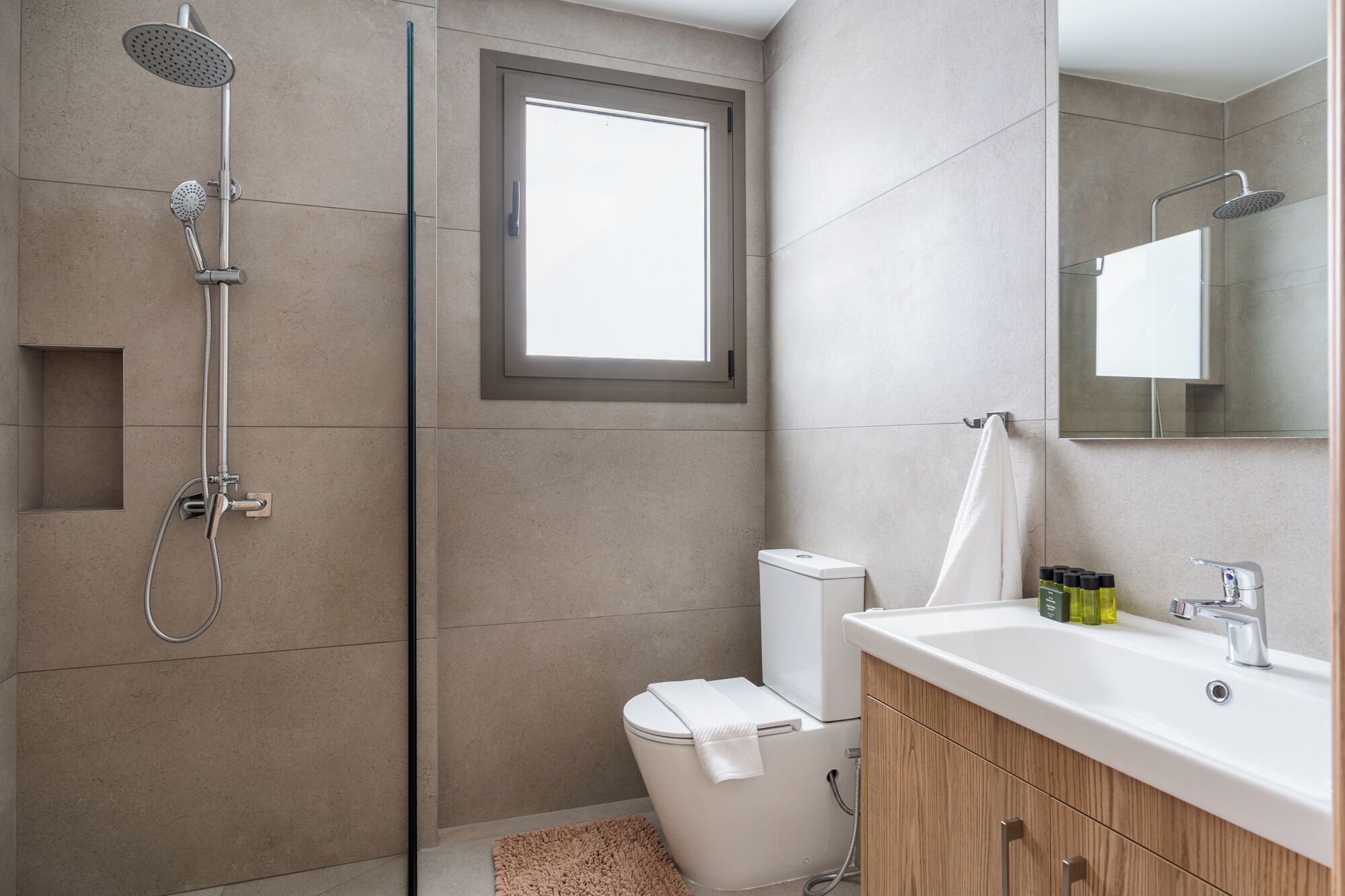 Appartement, balcon, vue ville | Salle de bain
