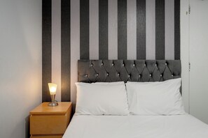 7 bedrooms, iron/ironing board, free WiFi, bed sheets - Charming Spacious Guesthouse, Edinburgh - Pass the Keys (Edinburgh)