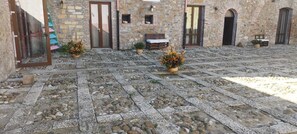 Property grounds - Ancient Arabian baglio with Pool and SPA in the archaeological area Palermo and Trapani (Camporeale)