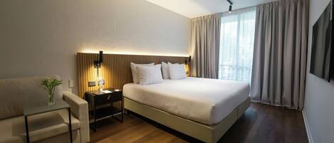 Zimmer, 1 King-Bett und Schlafsofa, Balkon, Stadtblick