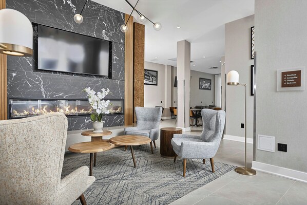 Lobby-lounge