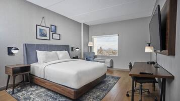 Standard Room, 1 King Bed, City View
