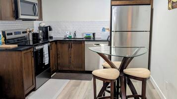 House, 2 Bedrooms, City View | Interior