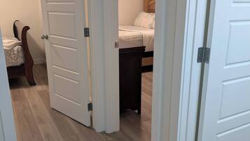 House, 2 Bedrooms, City View