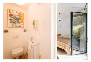 Bathroom - Hakuna Matata – Guest Room with Private Terrace (Saint-Molf)