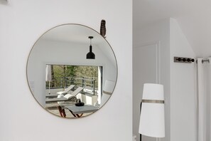 Interior - Hakuna Matata: Peaceful Retreat with Large Terrace Overlooking the Forest (Saint-Molf)