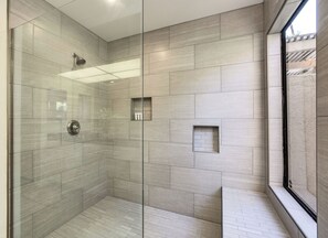 House, Multiple Beds, Pool Access, Garden View (Sonora) | Bathroom - Modern Club Med Oasis (Palm Springs)