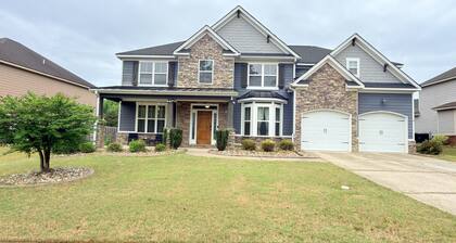 Elegant 5BR/4BA Masters Rental – Just 7 Miles from Augusta National