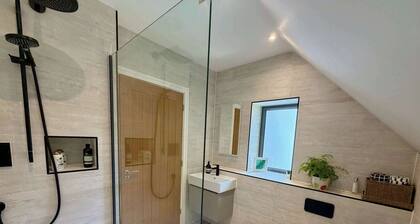 Family suite in Goring