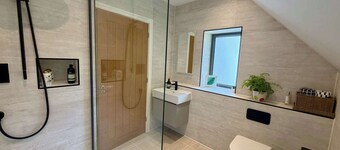 Family suite in Goring