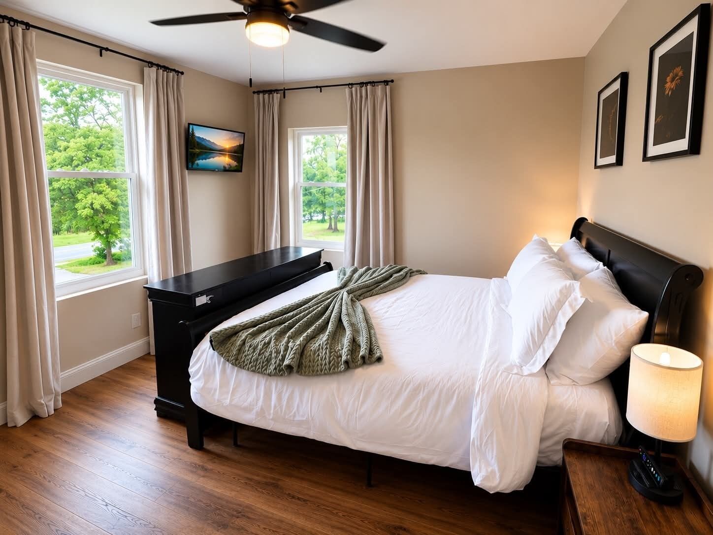 4 habitaciones, tabla de planchar con plancha, wifi y ropa de cama 