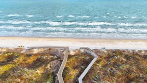 Nær stranden