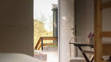 Habitación cuádruple, baño privado | Interior